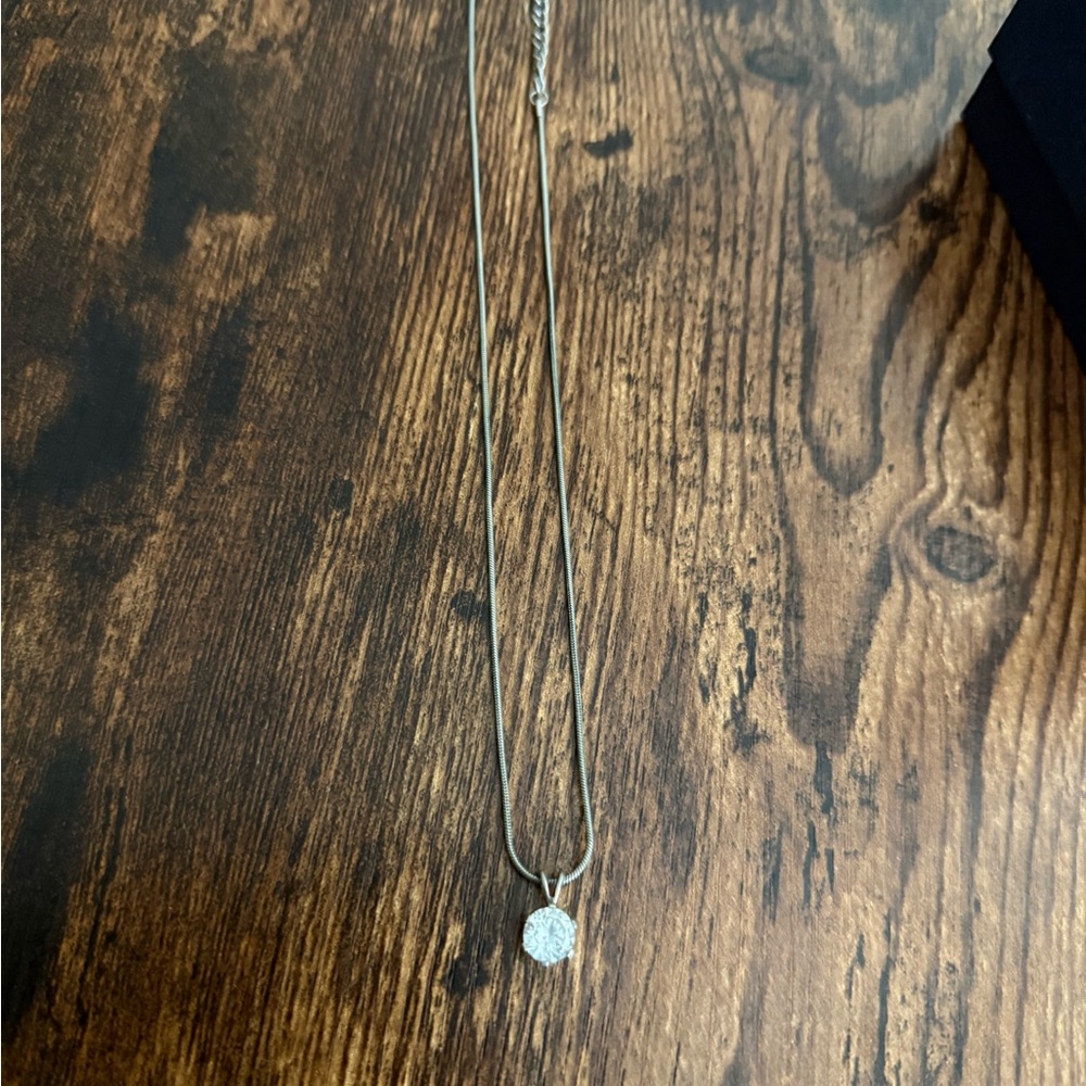 Icing Silver Necklace with Sparkling Pendant